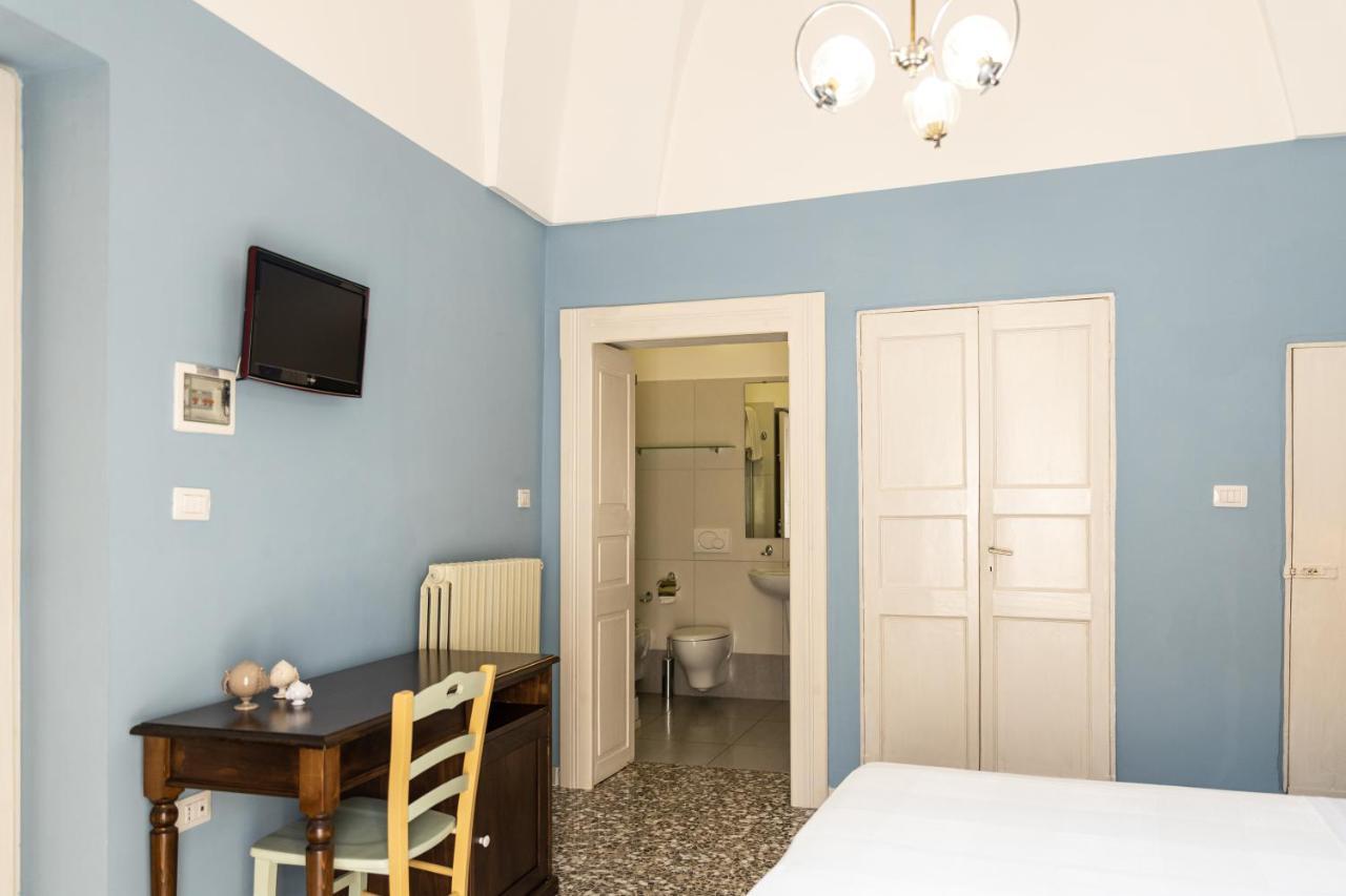 Palazzo Dante Acomodação com café da manhã Alliste Exterior foto