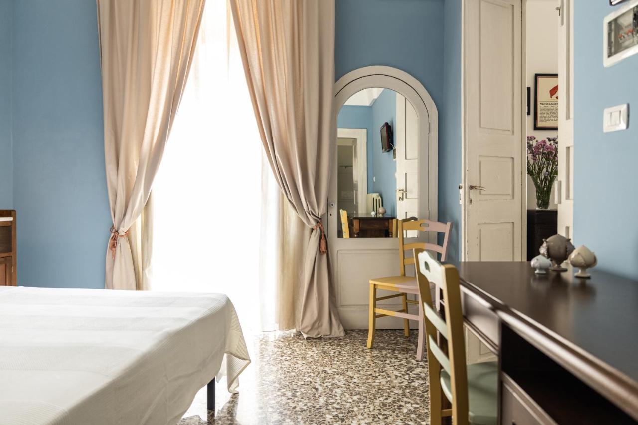 Palazzo Dante Acomodação com café da manhã Alliste Exterior foto